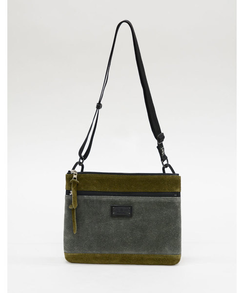 master-piece（マスターピース）の「master-piece / Revise　サコッシュ / 12700（ショルダーバッグ・メンズ・ブラック/ワイン/キャメル/ベージュ/イエロー/ブルー系その他/ネイビー/カーキ/グレー/オレンジ・FREE）」の4枚目の写真