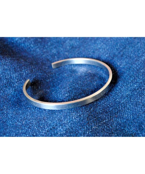 BEATJIVE（ビートジャイブ）の「ブレスレットシンプルデザインシルバーカラーステンバングル メンズ レディース（バングル/リストバンド・レディース・シルバー・FREE）」の8枚目の写真