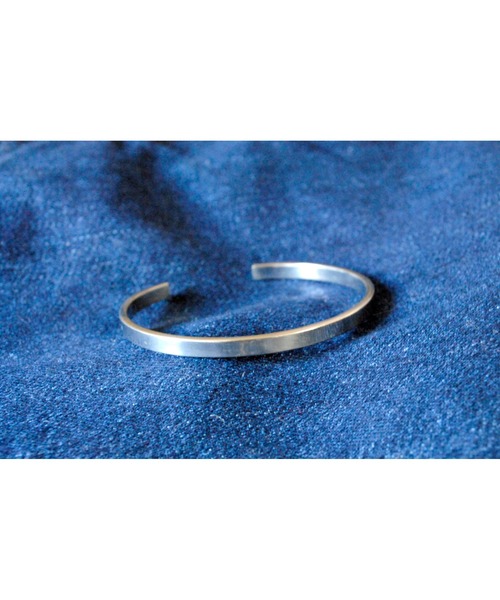 BEATJIVE（ビートジャイブ）の「ブレスレットシンプルデザインシルバーカラーステンバングル メンズ レディース（バングル/リストバンド・レディース・シルバー・FREE）」の7枚目の写真