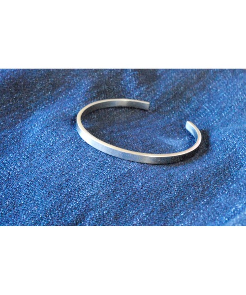 BEATJIVE（ビートジャイブ）の「ブレスレットシンプルデザインシルバーカラーステンバングル メンズ レディース（バングル/リストバンド・レディース・シルバー・FREE）」の6枚目の写真