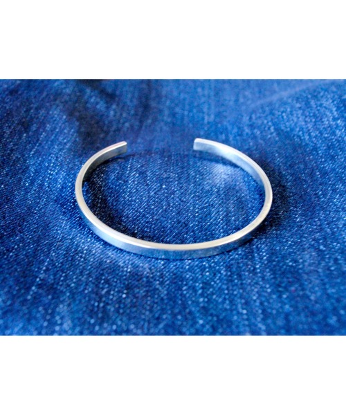 BEATJIVE（ビートジャイブ）の「ブレスレットシンプルデザインシルバーカラーステンバングル メンズ レディース（バングル/リストバンド・レディース・シルバー・FREE）」の5枚目の写真