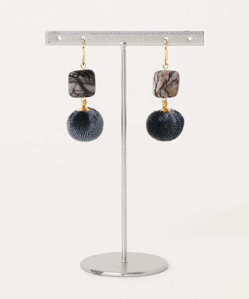 TONE SELECT GOODS(トーンセレクトグッズ)の「【rurururu】ベルベットボールとゼブラジャスパーのピアス(ピアス(両耳用)・レディース・グレー/ピンク/ブルー・FREE)」の1枚目の写真