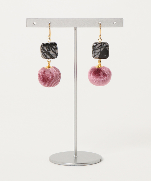 TONE SELECT GOODS(トーンセレクトグッズ)の「【rurururu】ベルベットボールとゼブラジャスパーのピアス(ピアス(両耳用)・レディース・グレー/ピンク/ブルー・FREE)」の3枚目の写真