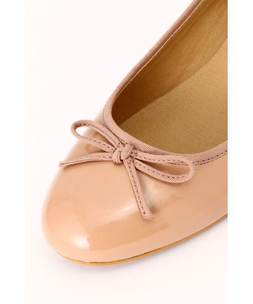 NATURAL BEAUTY BASIC（ナチュラルビューティーベーシック）の「バレエパンプス（パンプス・レディース・ブラック/シルバー/ベージュ・23.0cm/23.5cm/24.0cm/24.5cm）」の5枚目の写真