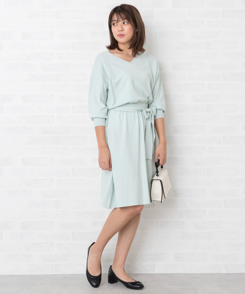 NATURAL BEAUTY BASIC（ナチュラルビューティーベーシック）の「バレエパンプス（パンプス・レディース・ブラック/シルバー/ベージュ・23.0cm/23.5cm/24.0cm/24.5cm）」の17枚目の写真