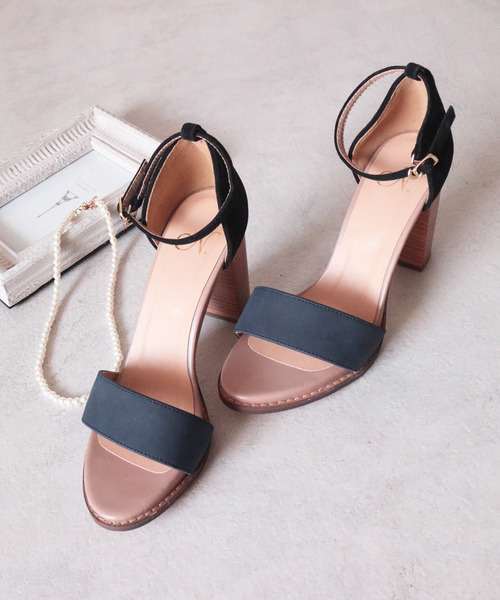 N.(N. Natural Beauty Basic)(エヌエヌナチュラルビューティーベーシック)の「◆ヒールカップサンダル(サンダル・レディース・ホワイト/ネイビー/シルバー/ゴールド・LARGE/MEDIUM/SMALL)」の3枚目の写真