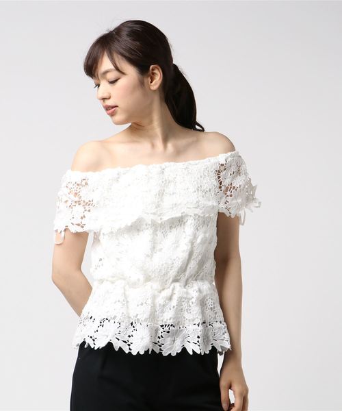 Rirandture トップス オフショルリボンペプラムトップス　オフ白 Rirandture オフショル リボン ペプラム トップス オフホワイト