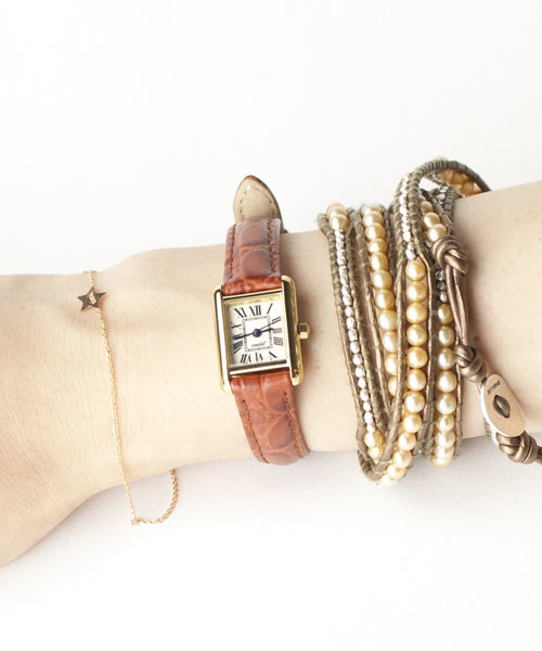 NANO universe(ナノユニバース)の「VIDA+/squar watch (Roman Numeral)(アナログ腕時計・レディース・ブラック/ブラウン/ブルー/レッド・FREE)」の1枚目の写真