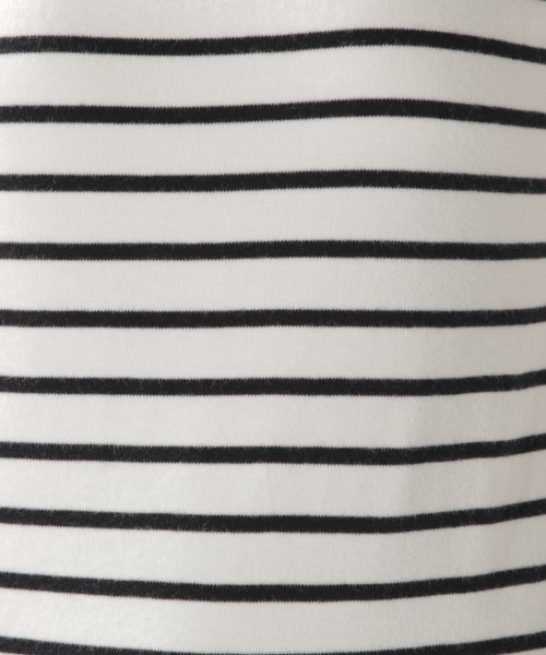 BAYFLOW(ベイフロー)の「ストレッチスムースクルーネック L/S Tシャツ(Tシャツ/カットソー・レディース・ブラック/その他1/グレー/その他3/その他2/オフホワイト・LARGE/MEDIUM/SMALL)」の13枚目の写真