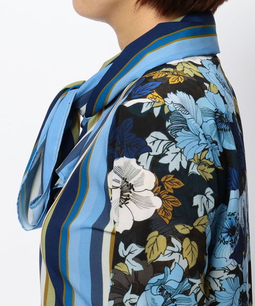 NARACAMICIE（ナラカミーチェ）の「フラワー＆ストライプボウタイ長袖ブラウス（シャツ/ブラウス・レディース・レッド/ブルー・SMALL/MEDIUM/LARGE）」の16枚目の写真