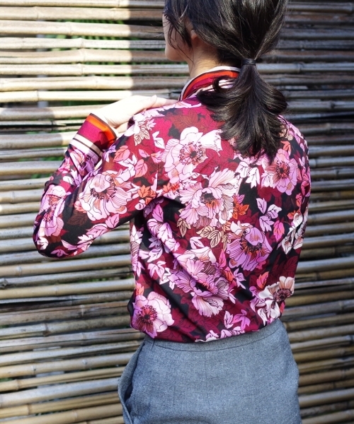 NARACAMICIE（ナラカミーチェ）の「フラワー＆ストライプボウタイ長袖ブラウス（シャツ/ブラウス・レディース・レッド/ブルー・SMALL/MEDIUM/LARGE）」の10枚目の写真