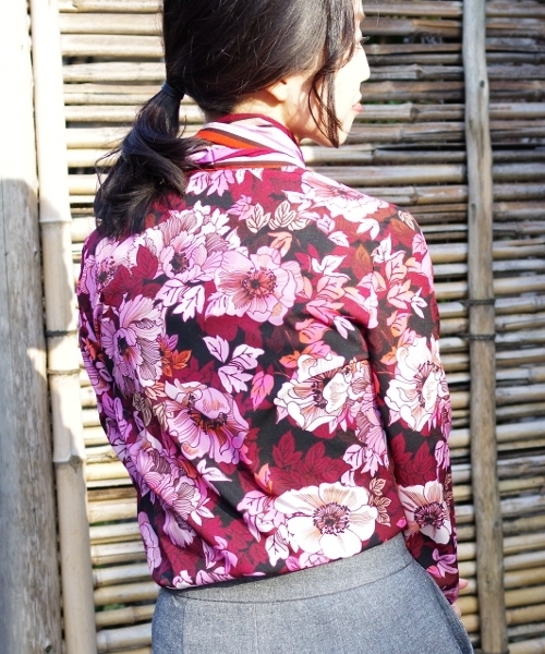 NARACAMICIE（ナラカミーチェ）の「フラワー＆ストライプボウタイ長袖ブラウス（シャツ/ブラウス・レディース・レッド/ブルー・SMALL/MEDIUM/LARGE）」の8枚目の写真