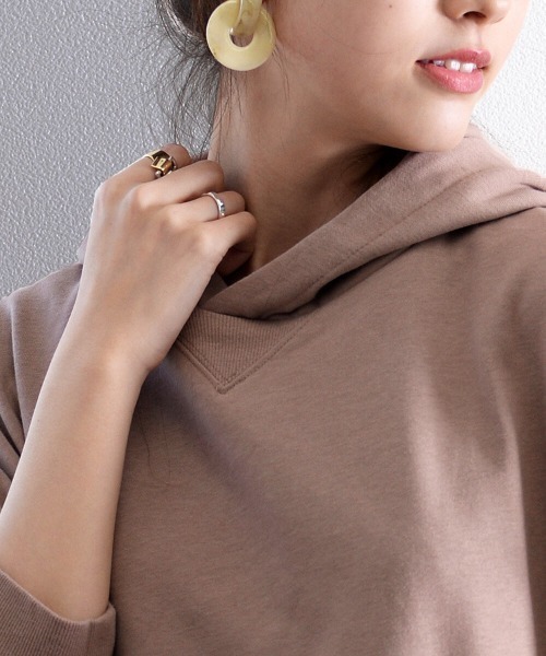 classicalelf（クラシカルエルフ）の「サイドスリット無地スウェットワイドプルオーバーパーカー（長袖）（パーカー・レディース・ブラック/グレー/アイボリー/モカ/ホワイト/ライトカーキ/パープル・MEDIUM/LARGE/X-LARGE）」の21枚目の写真