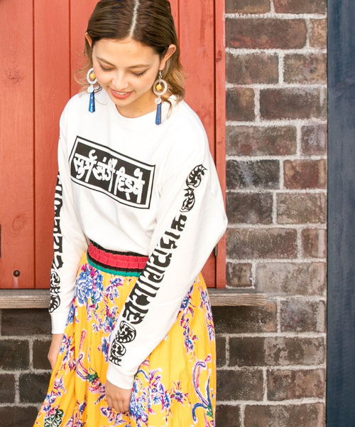 チャイハネ（チャイハネ）の「【チャイハネ】エスニックロゴスポーティTシャツ（ユニセックス）（Tシャツ/カットソー・メンズ・ホワイト/ブラック・FREE）」の8枚目の写真