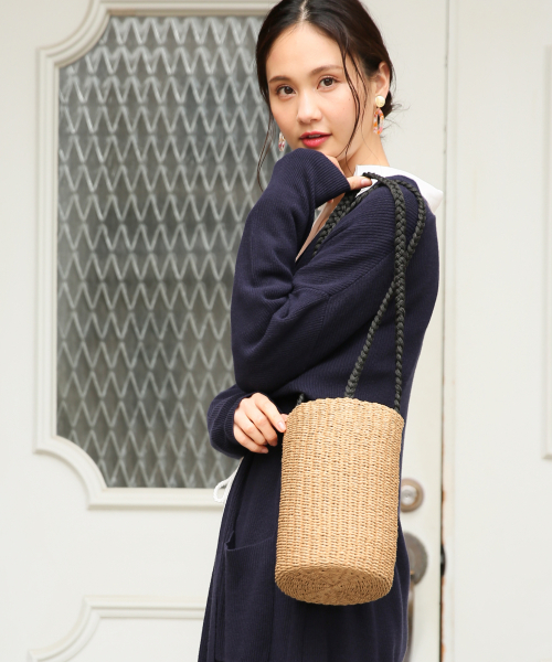 GLOBAL WORK（グローバルワーク）の「ペーパーバケツバッグ/822577（ショルダーバッグ・レディース・ホワイト系その他/ベージュ/ナチュラル・ONE SIZE）」の2枚目の写真