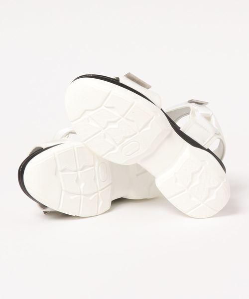 KOBE LETTUCE（コウベレタス）の「太ベルト厚底ベルクロスポーツサンダル（サンダル・レディース・ベージュ/ホワイト/ブラック・L/M/S）」の4枚目の写真