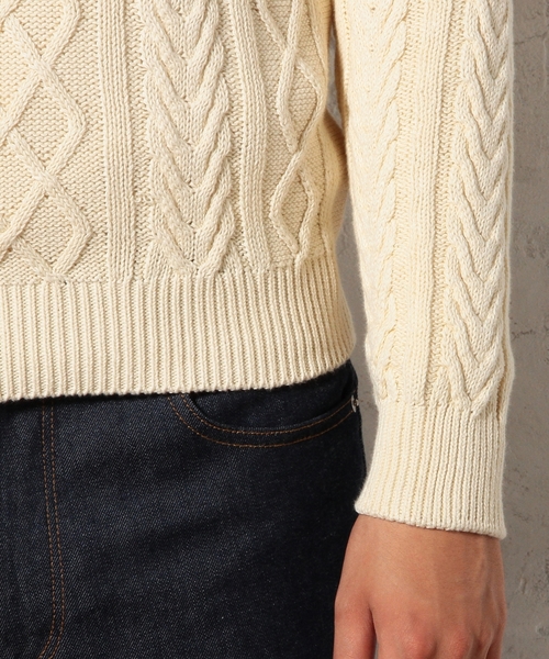 green label relaxing（グリーンレーベルリラクシング）の「COTTON ARAN C/N 5G ニット（ニット/セーター・メンズ・オフホワイト/コバルトブルー・SMALL/LARGE/MEDIUM）」の5枚目の写真