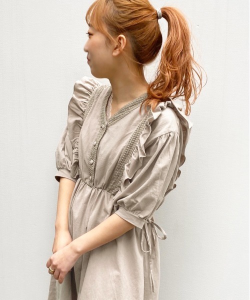 apres jour(アプレジュール)の「フリルレースワンピース【ZOZOTOWN限定アイテム】(ワンピース・レディース・オフホワイト/ダークブラウン/モカ・フリー)」の16枚目の写真