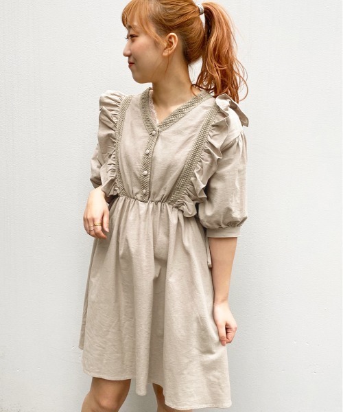 apres jour(アプレジュール)の「フリルレースワンピース【ZOZOTOWN限定アイテム】(ワンピース・レディース・オフホワイト/ダークブラウン/モカ・フリー)」の13枚目の写真