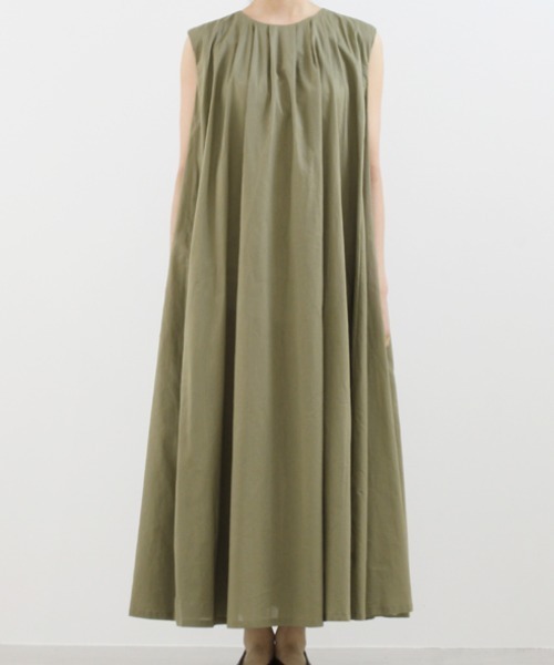 mizuiroind（ミズイロインド）の「タックネックフレアワンピース（ワンピース・レディース・ベージュ/ブラウン/カーキ/ブラック・FREE）」の4枚目の写真