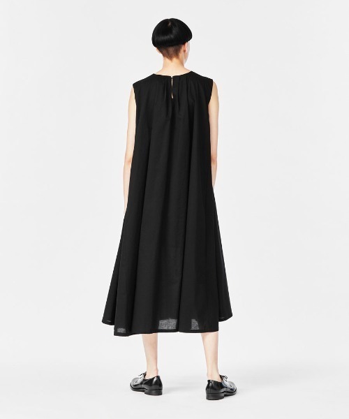 mizuiroind（ミズイロインド）の「タックネックフレアワンピース（ワンピース・レディース・ベージュ/ブラウン/カーキ/ブラック・FREE）」の6枚目の写真