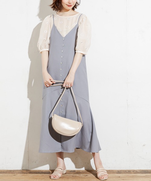 natural couture（ナチュラルクチュール）の「【WEB限定カラー有り】前後2WAY貝釦綿麻キャミワンピース（ワンピース・レディース・ブラック/ブラウン/ライトベージュ/サックスブルー/レンガ・FREE）」の7枚目の写真