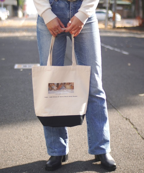 Port（ポート）の「＜ WEB限定 ＞ アートフォトプリント キャンバストートバッグ（トートバッグ・レディース・ホワイト系その他/オフホワイト/ホワイト×ブラック/ホワイト系その他3/ホワイト系その他2/ホワイト×グレー/ブラック・FREE）」の5枚目の写真