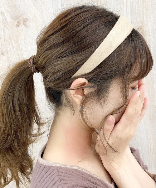 apres jour（アプレジュール）の「【apres jour×ARIAZ】スエードカチューシャ（カチューシャ・レディース・ライトグレー/ブラック/ダークブラウン/ベージュ/ボルドー・FREE）」の5枚目の写真