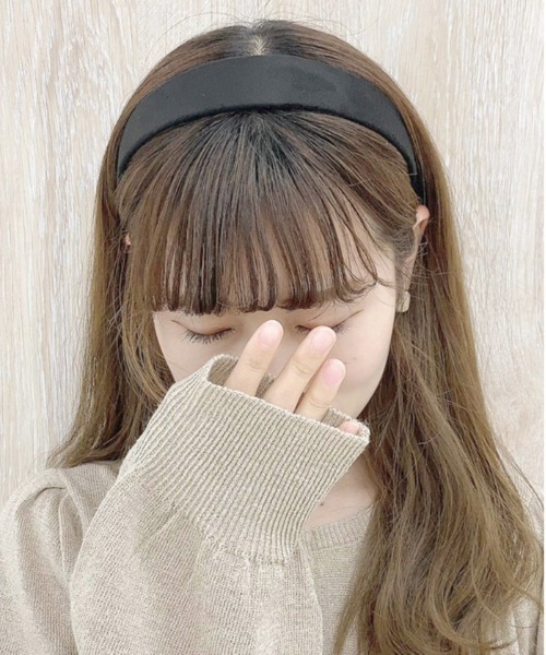 apres jour（アプレジュール）の「【apres jour×ARIAZ】スエードカチューシャ（カチューシャ・レディース・ライトグレー/ブラック/ダークブラウン/ベージュ/ボルドー・FREE）」の2枚目の写真