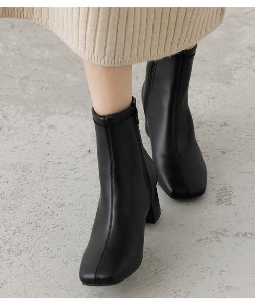 AZUL by moussy（アズールバイマウジー）の「CENTER SEAM SQUARE BOOTS/センターシームスクエアブーツ（ブーツ・レディース・ライトイエロー/アイボリー/ブラック・MEDIUM/LARGE/SMALL）」の9枚目の写真