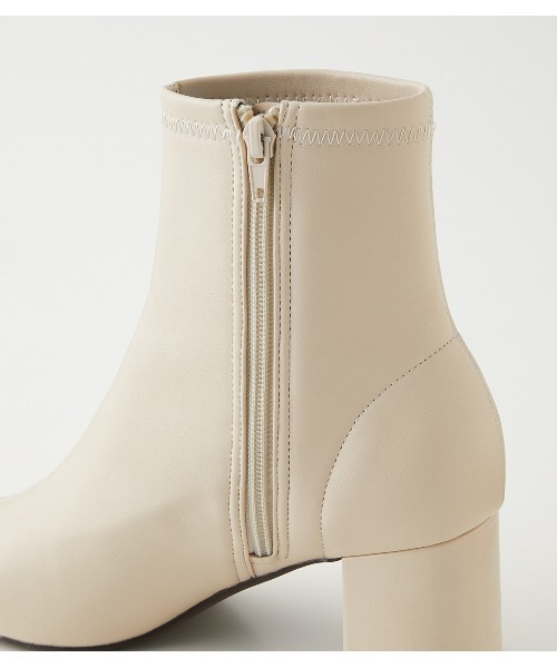 AZUL by moussy（アズールバイマウジー）の「CENTER SEAM SQUARE BOOTS/センターシームスクエアブーツ（ブーツ・レディース・ライトイエロー/アイボリー/ブラック・MEDIUM/LARGE/SMALL）」の14枚目の写真