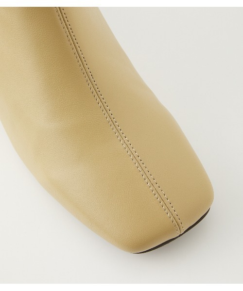 AZUL by moussy（アズールバイマウジー）の「CENTER SEAM SQUARE BOOTS/センターシームスクエアブーツ（ブーツ・レディース・ライトイエロー/アイボリー/ブラック・MEDIUM/LARGE/SMALL）」の19枚目の写真