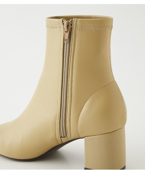 AZUL by moussy（アズールバイマウジー）の「CENTER SEAM SQUARE BOOTS/センターシームスクエアブーツ（ブーツ・レディース・ライトイエロー/アイボリー/ブラック・MEDIUM/LARGE/SMALL）」の20枚目の写真