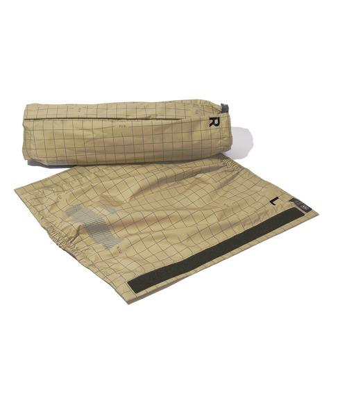 KiU（キウ）の「ウォータープルーフ バイシクルゲイター【VISIBLE GRID】（レインコート/ポンチョ・メンズ・ブラック/ベージュ・FREE）」の17枚目の写真