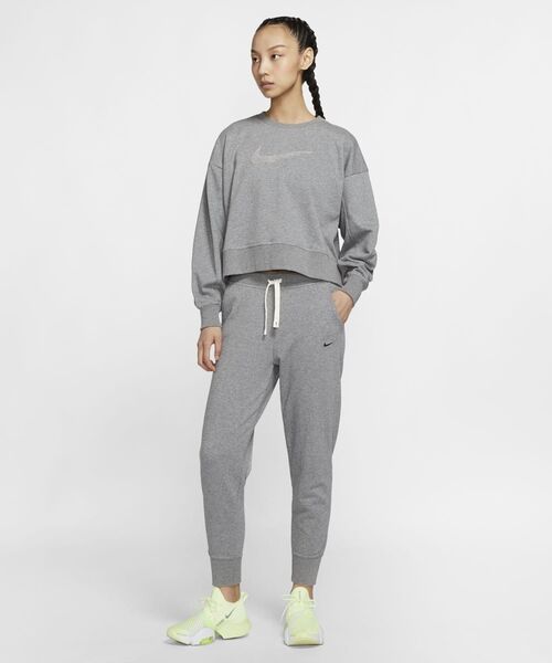 セール ナイキ Dri Fit ゲット フィット ウィメンズ スウッシュ トレーニングクルー Nike スウェット Nike ナイキ のファッション通販 Zozotown