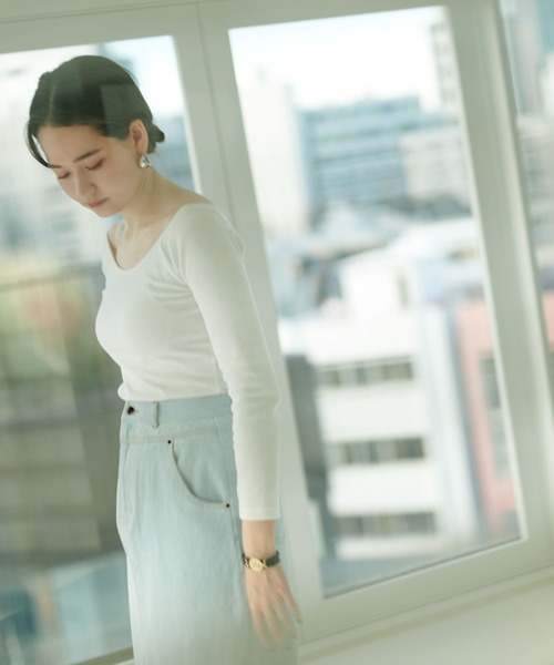 TINA:JOJUN(ティーナジョジュン)の「スカート 裾フリンジロングデニム TINA:JOJUN(デニムスカート・レディース・ライトブルー/ブラック・S/M)」の3枚目の写真