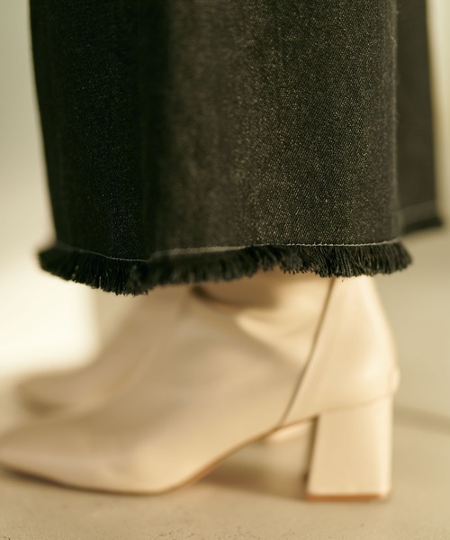 TINA:JOJUN(ティーナジョジュン)の「スカート 裾フリンジロングデニム TINA:JOJUN(デニムスカート・レディース・ライトブルー/ブラック・S/M)」の11枚目の写真