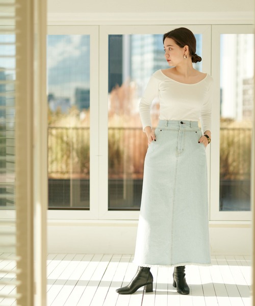 TINA:JOJUN(ティーナジョジュン)の「スカート 裾フリンジロングデニム TINA:JOJUN(デニムスカート・レディース・ライトブルー/ブラック・S/M)」の4枚目の写真