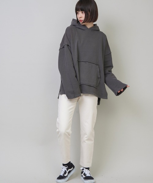 SPINNS（スピンズ）の「カジュアルストレートパンツ（その他パンツ・レディース・ブラック/アイボリー/サンドベージュ・S/M）」の10枚目の写真