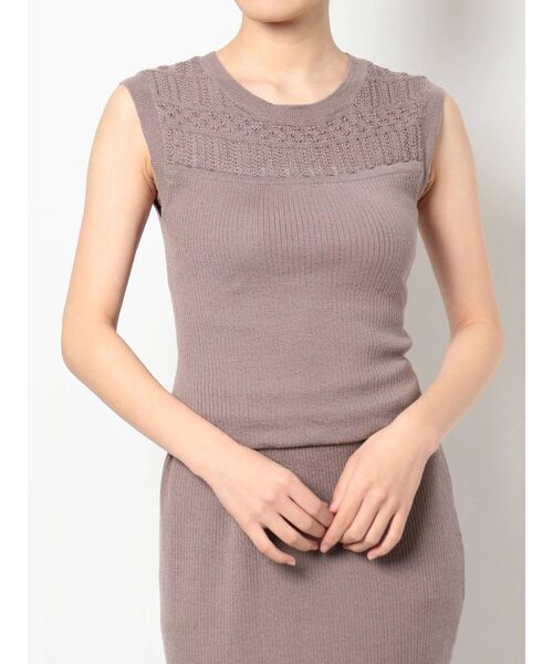 dazzlin（ダズリン）の「パーツクロシェリブニット（ニット/セーター・レディース・オフホワイト/モカ・FREE）」の4枚目の写真