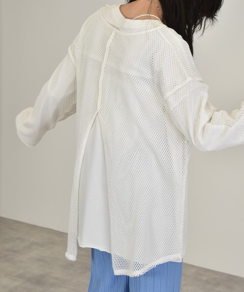 w closet（ダブルクローゼット）の「フィッシュメッシュバックスリットプルオーバー（Tシャツ/カットソー・レディース・キナリ/オフホワイト・FREE）」の5枚目の写真