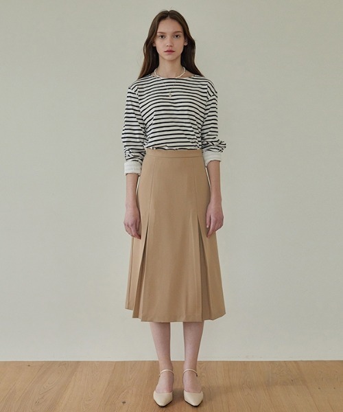 ANEDIT（アンエディット）の「【ANEDIT 】インバーティド プリーツロングスカート / E_Inverted Pleats Long Skirt（スカート・レディース・ベージュ/ブラック・SMALL/MEDIUM）」の8枚目の写真
