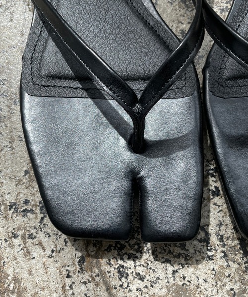 CAPRICIEUX LE'MAGE(カプリシューレマージュ)の「ヴィーガンレザービーサン(サンダル・レディース・ブラック/グレー/アイボリー・38/36/37)」の13枚目の写真