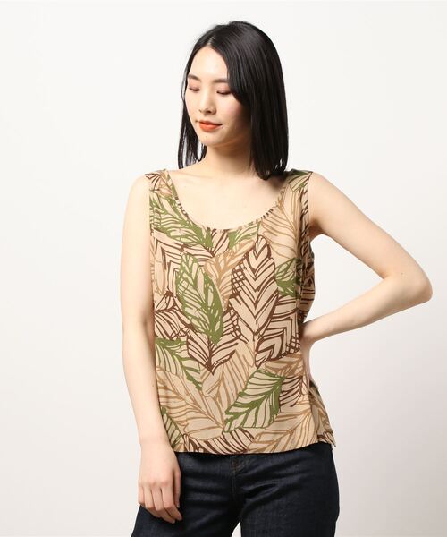 BENETTON (UNITED COLORS OF BENETTON)（ベネトンユナイテッドカラーズオブベネトン）の「ヴィスコース葉花モチーフラウンドネックノースリーブトップス（タンクトップ・レディース・カーキ/ブルー/ライトグリーン・SMALL/MEDIUM/X-SMALL）」の2枚目の写真