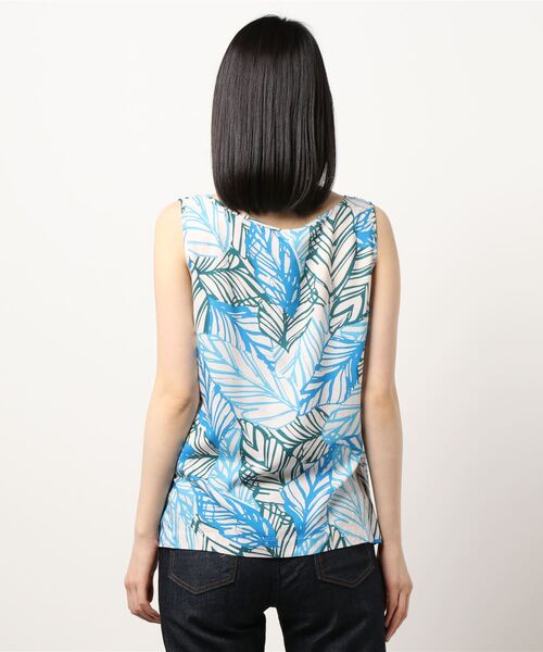 BENETTON (UNITED COLORS OF BENETTON)（ベネトンユナイテッドカラーズオブベネトン）の「ヴィスコース葉花モチーフラウンドネックノースリーブトップス（タンクトップ・レディース・カーキ/ブルー/ライトグリーン・SMALL/MEDIUM/X-SMALL）」の8枚目の写真