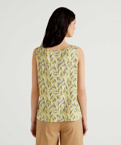 BENETTON (UNITED COLORS OF BENETTON)（ベネトンユナイテッドカラーズオブベネトン）の「ヴィスコース葉花モチーフラウンドネックノースリーブトップス（タンクトップ・レディース・カーキ/ブルー/ライトグリーン・SMALL/MEDIUM/X-SMALL）」の13枚目の写真