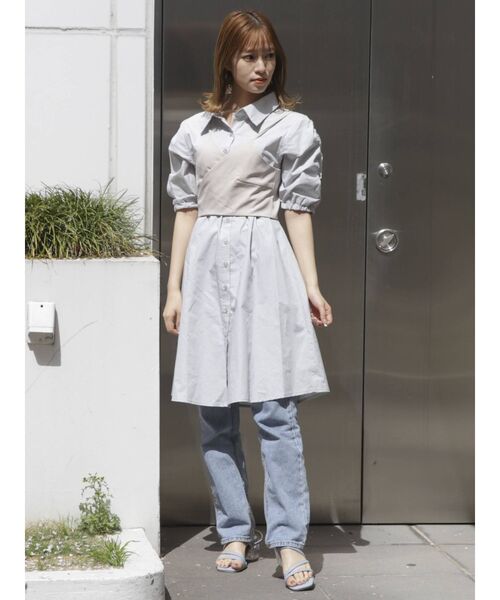 dazzlin（ダズリン）の「ビスチェシャツワンピース（シャツワンピース・レディース・オフホワイト/ブルー/ベージュ・FREE）」の6枚目の写真