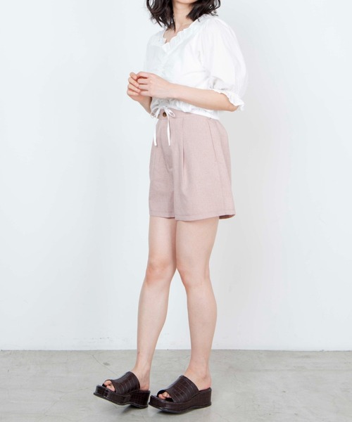 WEGO（ウィゴー）の「WEGO/リネンライクタックショートパンツ（その他パンツ・レディース・アイボリー/ピンク/ベージュ系その他2/グリーン/ベージュ系その他3・MEDIUM/SMALL）」の15枚目の写真