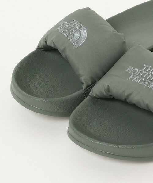 THE NORTH FACE（ザノースフェイス）の「THE NORTH FACE /  Nuptse Slide 2（サンダル・メンズ・グレー・10inch/9inch/8inch/7inch/11inch）」の2枚目の写真