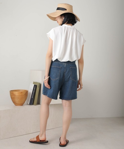 Bab（バブ）の「【WEB限定】ノースリーブラッフルブラウス（シャツ/ブラウス・レディース・ライトグレー/ベージュ/オフホワイト/ミント/ブラック・38）」の10枚目の写真